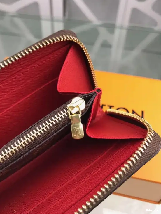 ZIPPY LOUIS VUITTON 0510